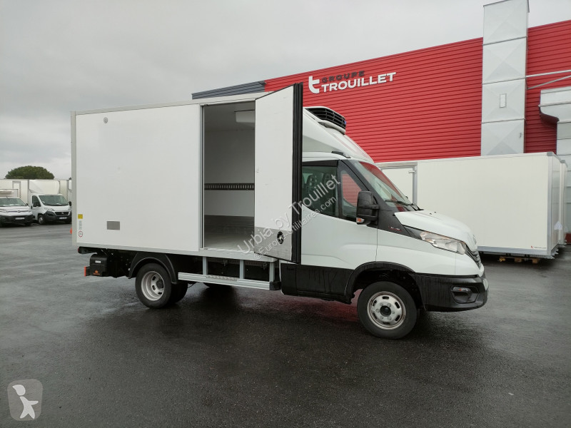Véhicule utilitaire Iveco FRIGO 12M3 160 CV...