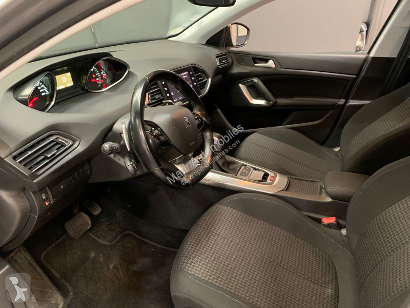 عربة نفعية Peugeot