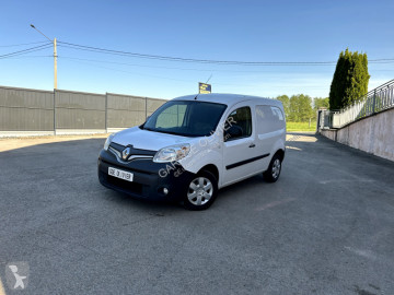 عربة نفعية مقفلة Renault