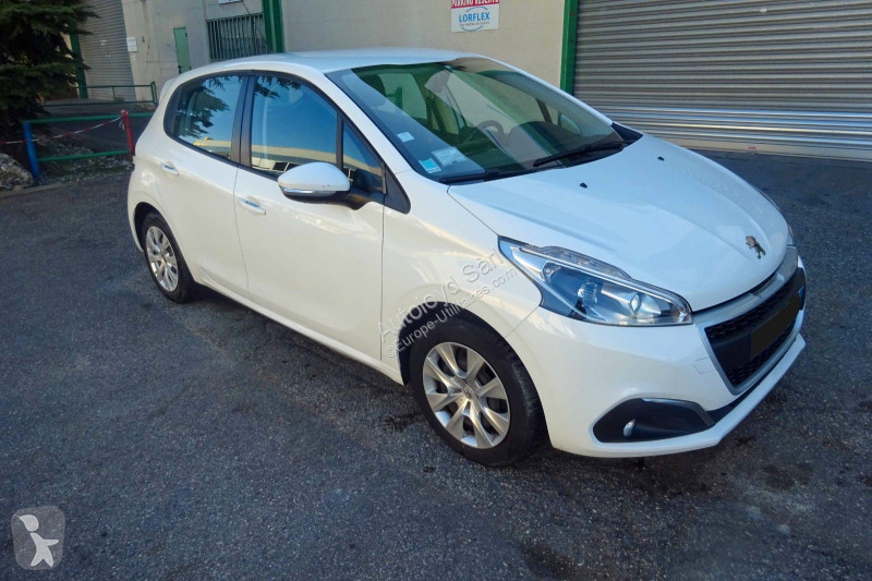 عربة نفعية Peugeot STE 1,2 VTI 82 BVA