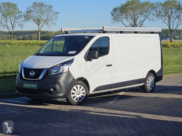 Furgon dostawczy Nissan