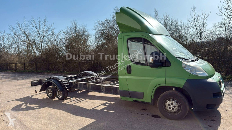 Véhicule utilitaire Peugeot HDi Motor NEU mit...