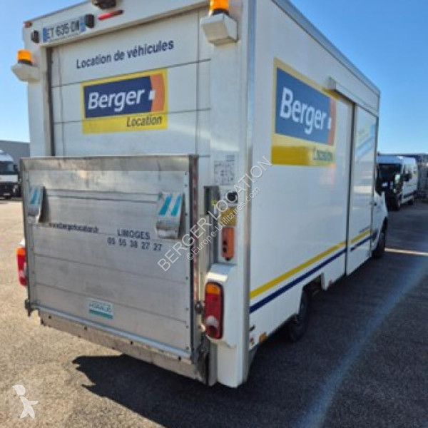 عربة نفعية Renault  Master