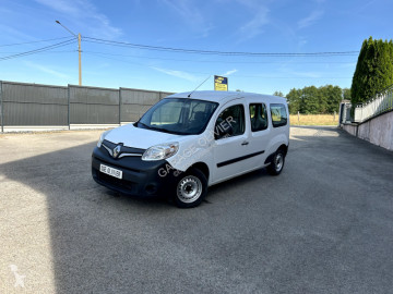 عربة نفعية مقفلة Renault