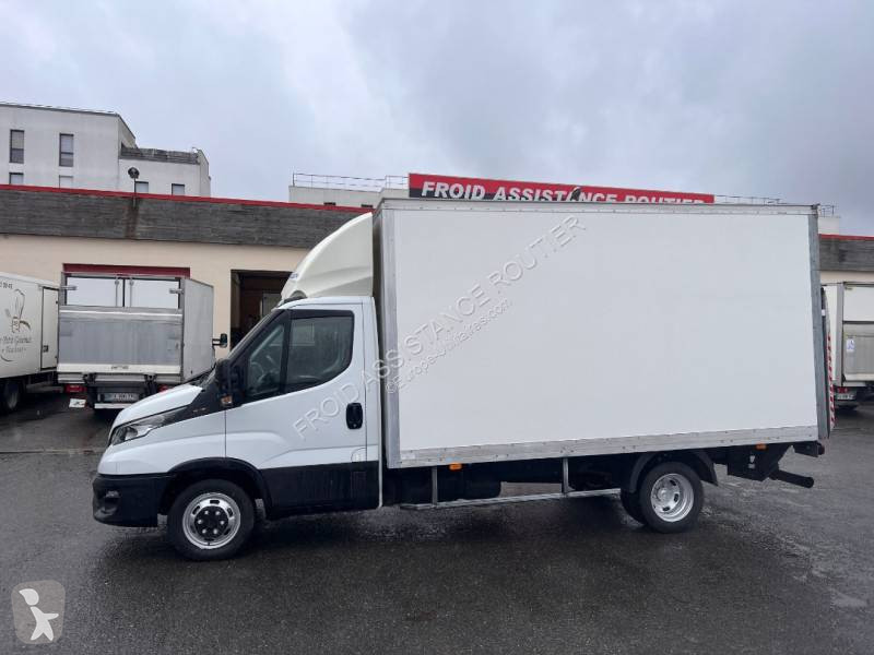 عربة نفعية Iveco