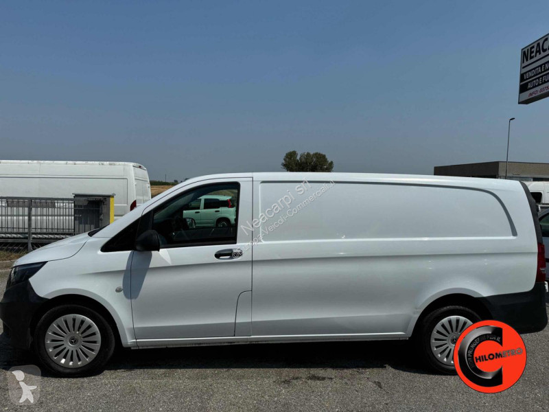 Коммерческий автомобиль Mercedes