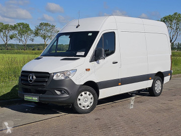 Caja cerrada Mercedes