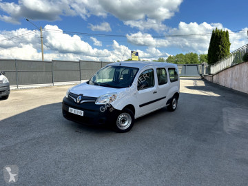 عربة نفعية مقفلة Renault