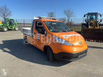 Utilitaire benne Nissan
