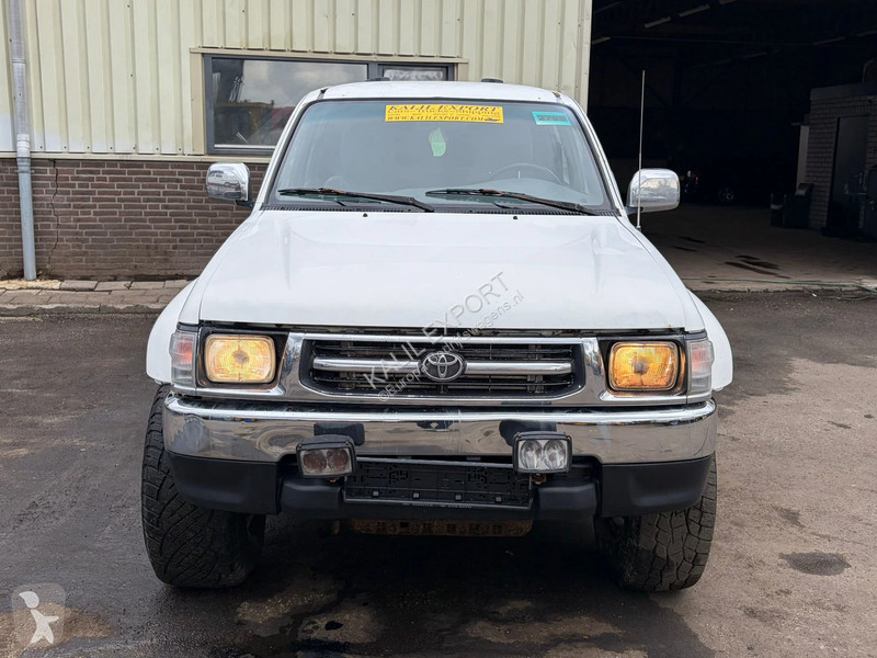 عربة نفعية Toyota 2.4TD 4x4 Steel Suspension...