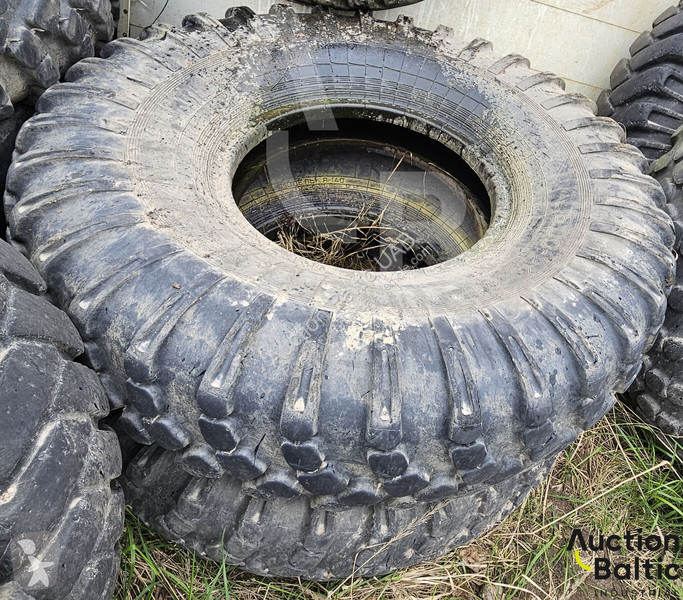 Furgoneta  Tires