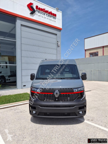عربة نفعية مقفلة Renault