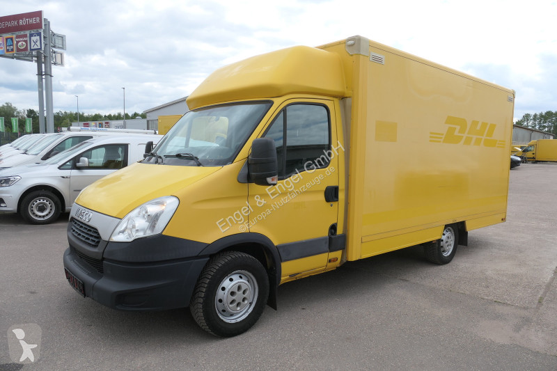 Véhicule utilitaire Iveco Daily 35 S11 C30C...