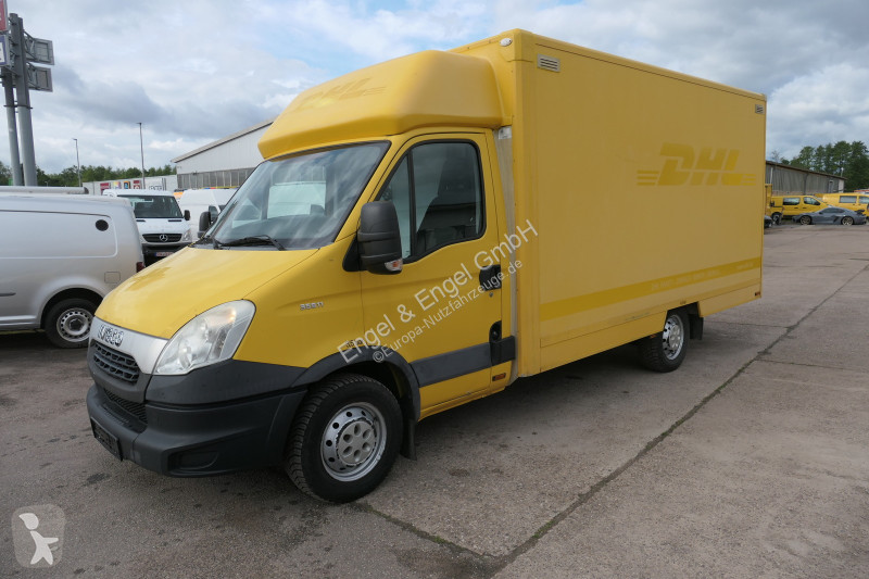 Лекотоварен автомобил Iveco Daily 35 S11 C30C...