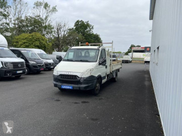 Utilitaire benne standard Iveco