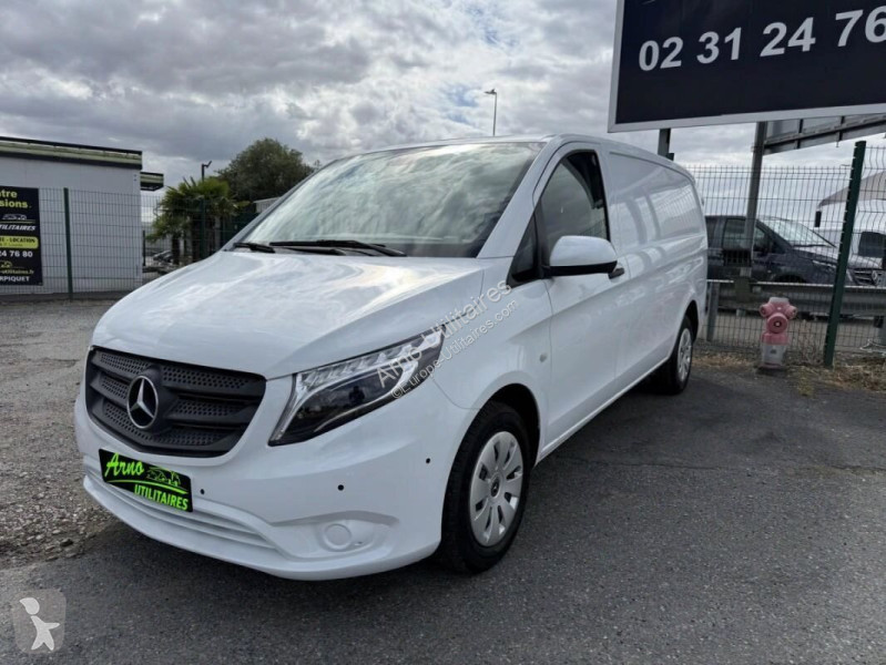 Furgoneta Mercedes