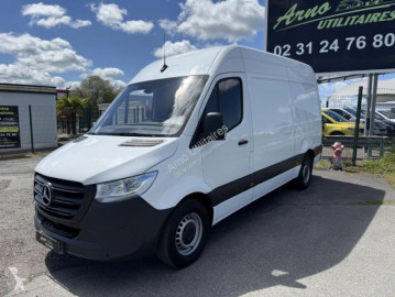 Véhicule utilitaire Mercedes