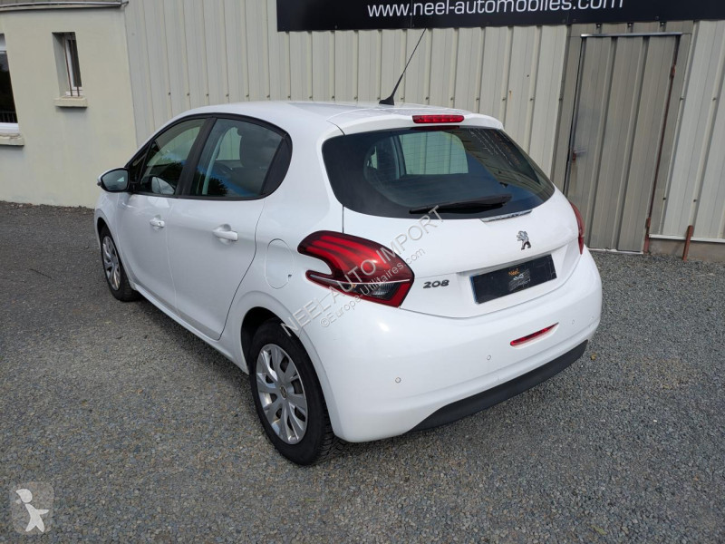 Véhicule utilitaire Peugeot 208 AFFAIRE 1.6...