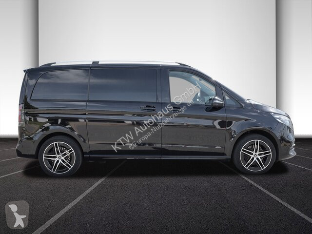 عربة نفعية Mercedes V 220 d...