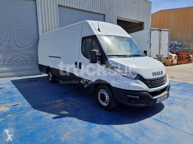 Iveco  DAILY 35S16 16M3 van