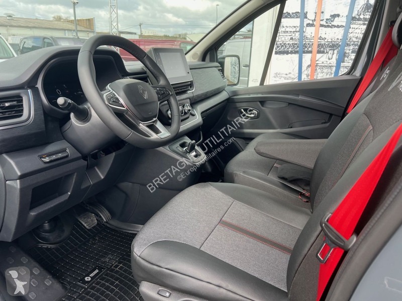 Véhicule utilitaire Renault TRAFIC III FG NEUF:...