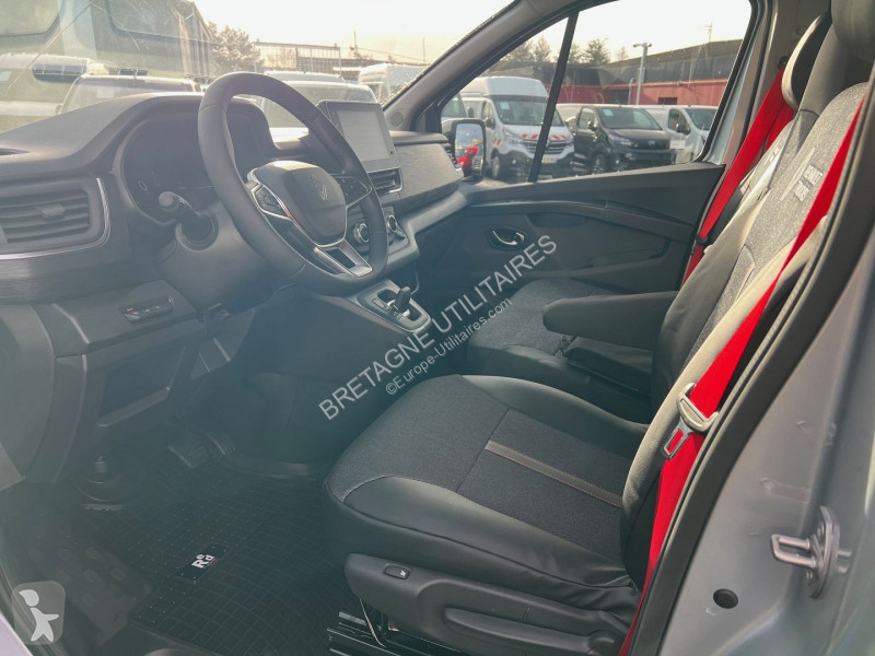 Véhicule utilitaire Renault TRAFIC III FG NEUF:...