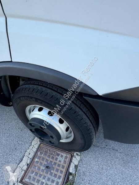 Furgoneta Iveco