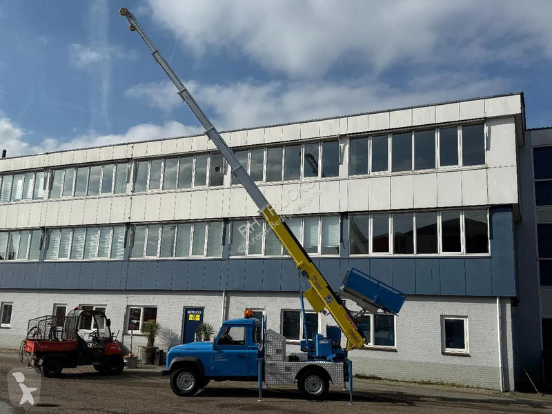 Samochód dostawczy Land Rover 4X4 KLAAS...