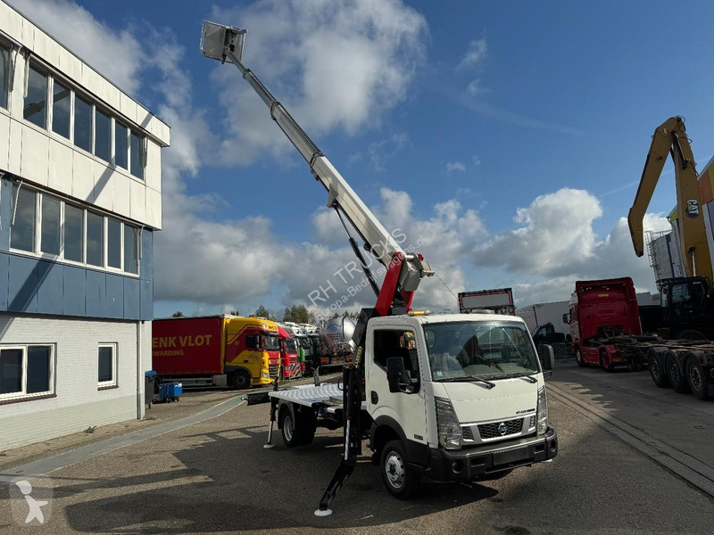 Furgoneta Nissan PALFINGER HOOGWERKER 20 METER...