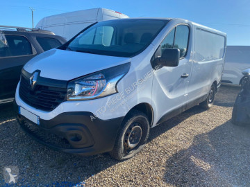 عربة نفعية مقفلة Renault