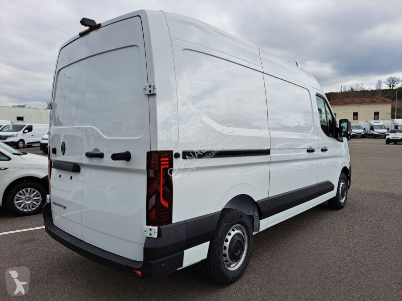 Furgoneta Renault 3T5 L2H2 BLUE DCI 150