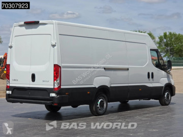 Furgón largo Iveco nueva