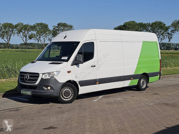 Furgon dostawczy Mercedes