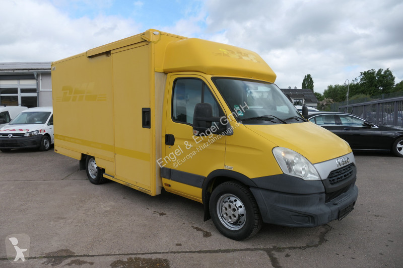 Véhicule utilitaire Iveco Daily 35 S11 C30C...