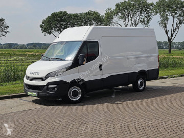Fourgon Iveco