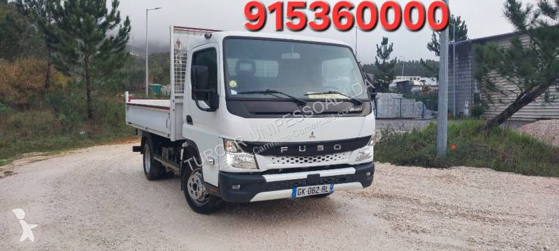 Véhicule utilitaire Mitsubishi Fuso