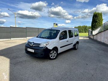 عربة نفعية مقفلة Renault