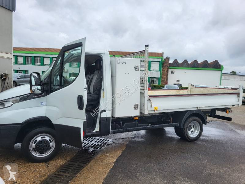 Iveco 35C18A8 van