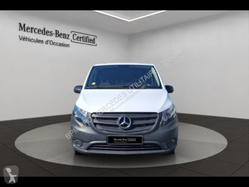 عربة نفعية مقفلة Mercedes