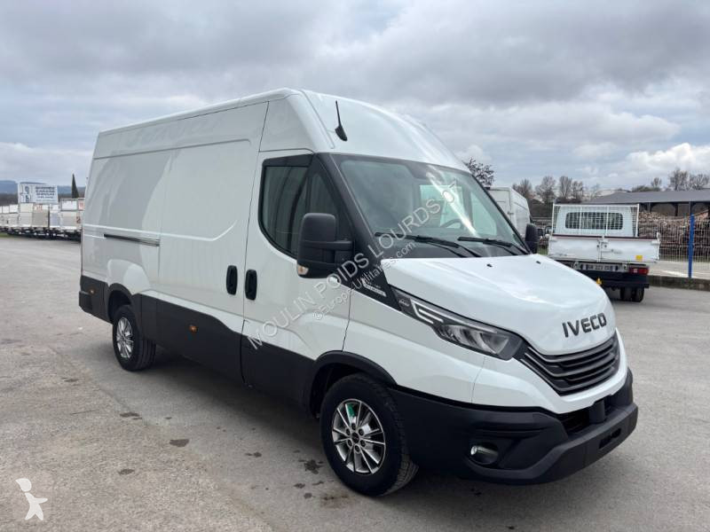 عربة نفعية Iveco