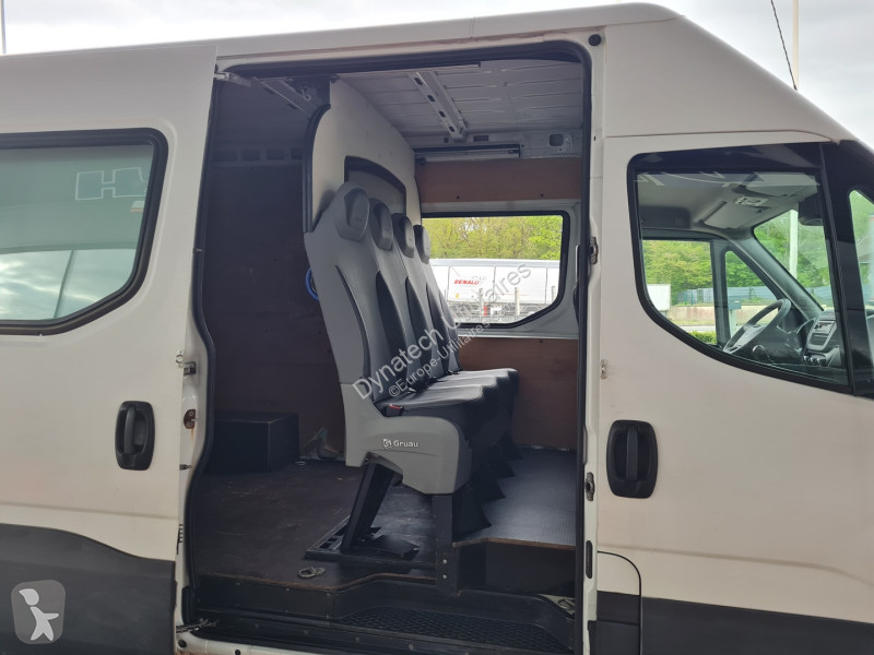 عربة نفعية Iveco DAILY 35C FG 35C14V12