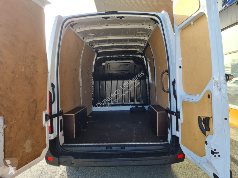 Véhicule utilitaire Renault MASTER III FG F3300...