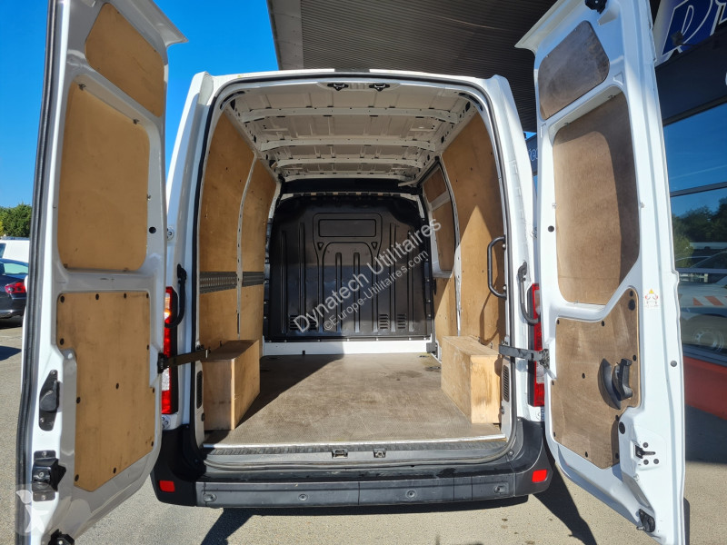 Véhicule utilitaire Renault MASTER III FG F3300...