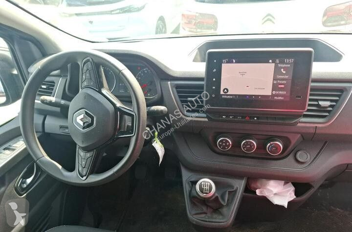 Véhicule utilitaire Renault L2H2 2.0 Blue DCI...