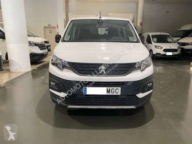 عربة نفعية Peugeot