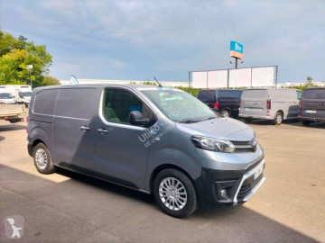 Fourgon moyen Toyota