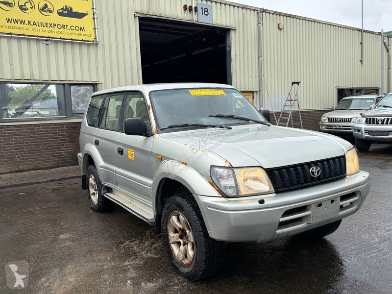 Furgoneta Toyota Prado - Diesel Engine 4x4 - 5...