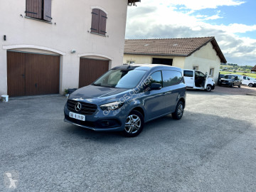 Fourgonnette Mercedes