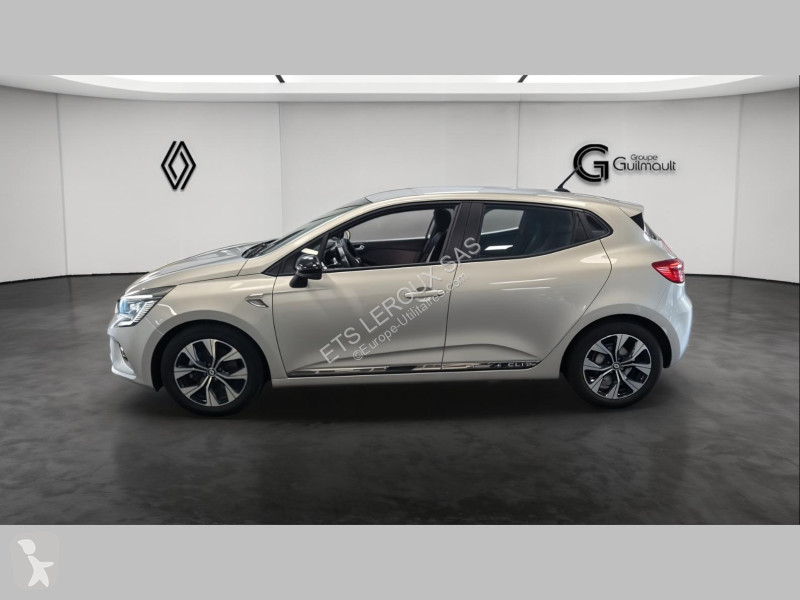 عربة نفعية Renault CLIO V