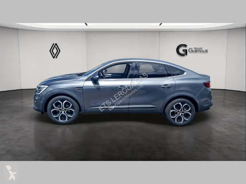 عربة نفعية Renault ARKANA